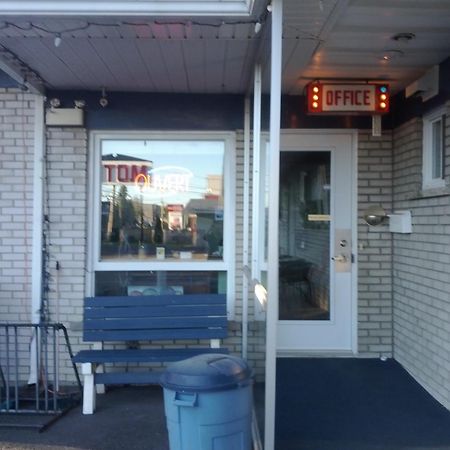 Motel Montgolfiere Jp Saint-Jean-sur-Richelieu Bagian luar foto