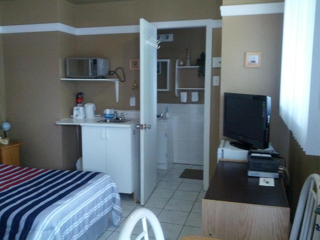 Motel Montgolfiere Jp Saint-Jean-sur-Richelieu Ruang foto