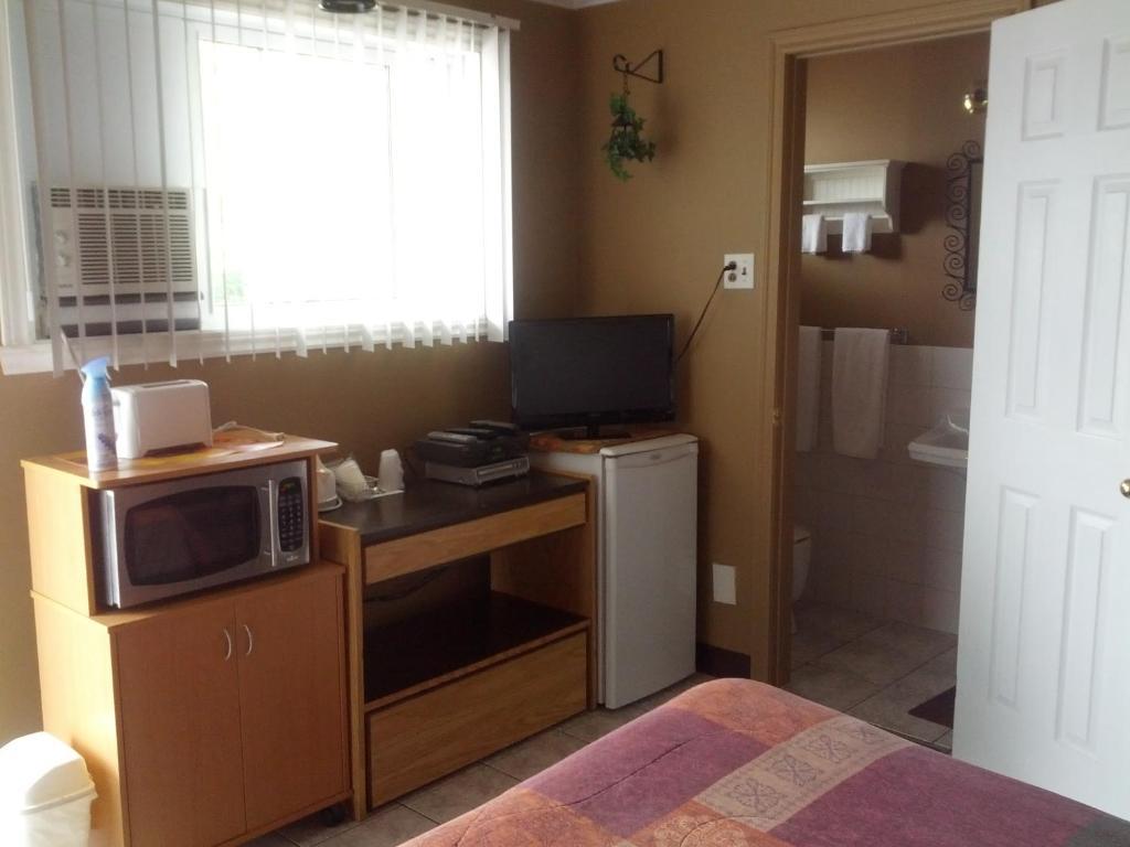 Motel Montgolfiere Jp Saint-Jean-sur-Richelieu Ruang foto